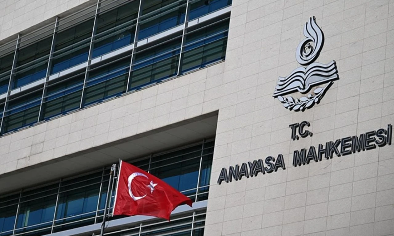 AYM'den bir siyasi parti için suç duyurusu