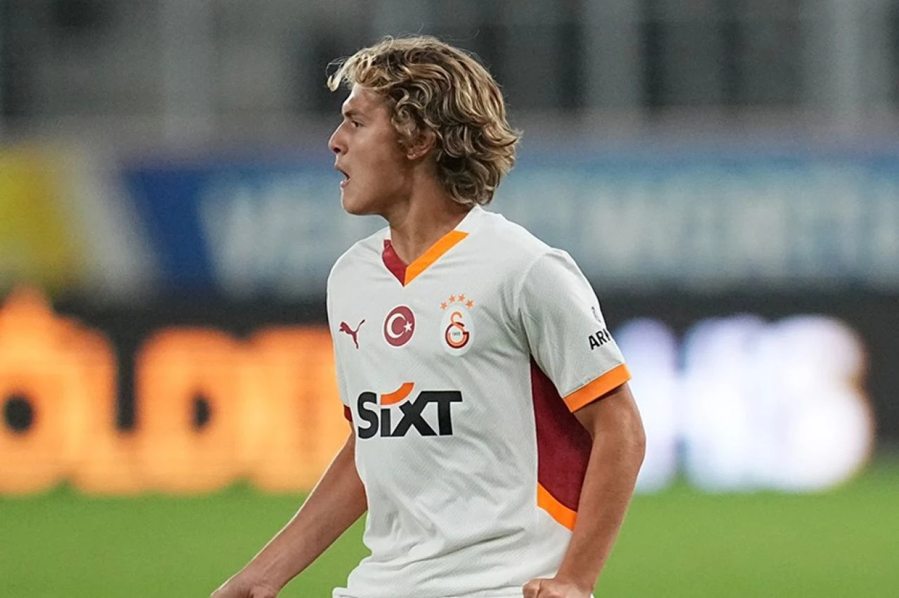 Efe Akman kimdir? Ayhan Akman’ın oğlu ilk Avrupa maçına çıktı