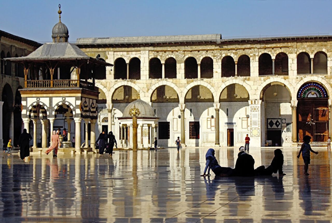 Emevi Camii’nin tarihçesi nedir? MİT Başkanı İbrahim Kalın Emevi Camii’nde namaz kıldı - 2. Resim