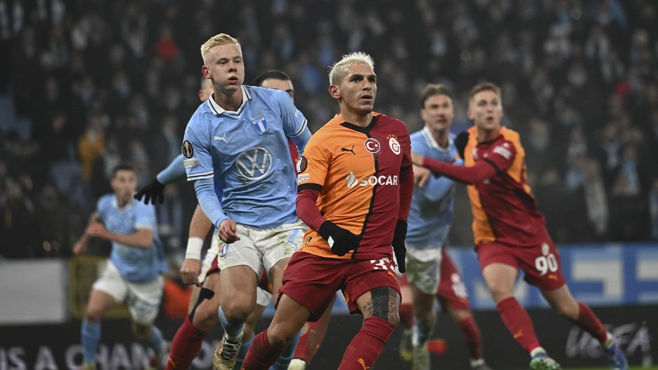 Galatasaray Malmö deplasmanında galibiyeti uzatmada kaçırdı