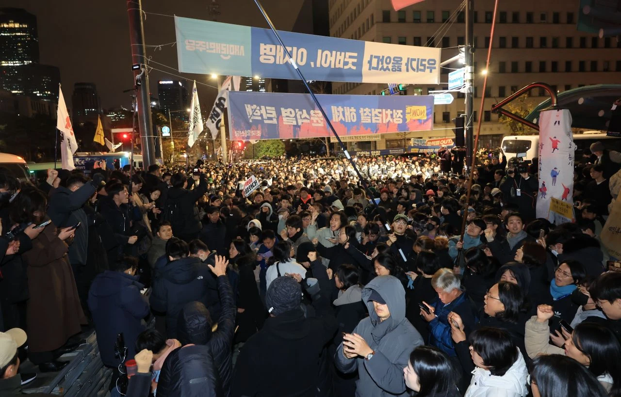 Güney Kore Devlet Başkanı Yoon'dan hodri meydan! 'Sonuna kadar savaşacağım' - 2. Resim