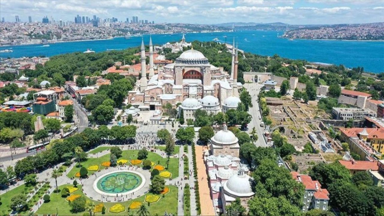 Ayasofya Camii’nden, Emevi Camii’ne selam - 1. Resim