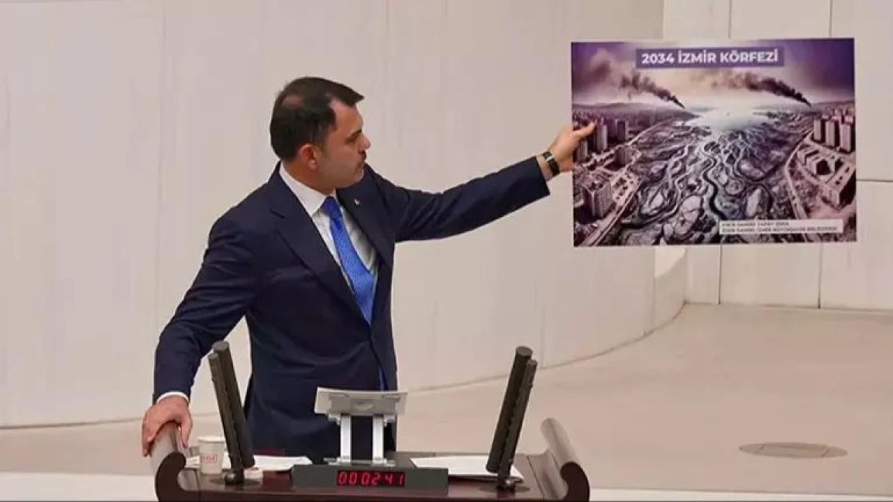 Bakan Murat Kurum: İzmir'e yapay zeka değil, yapan zeka lazımmış