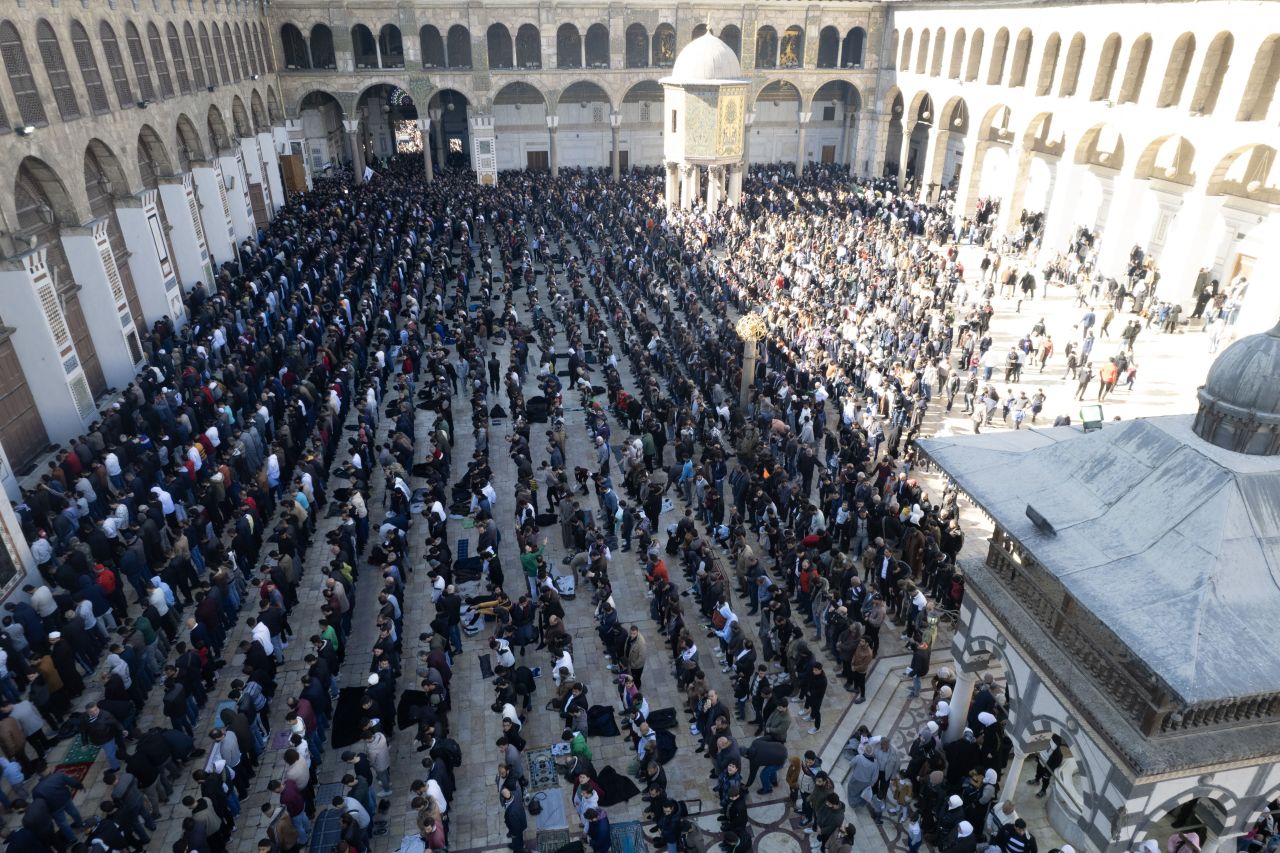 Esed rejiminin zulmü Cuma hutbelerinde anlatıldı! - 2. Resim