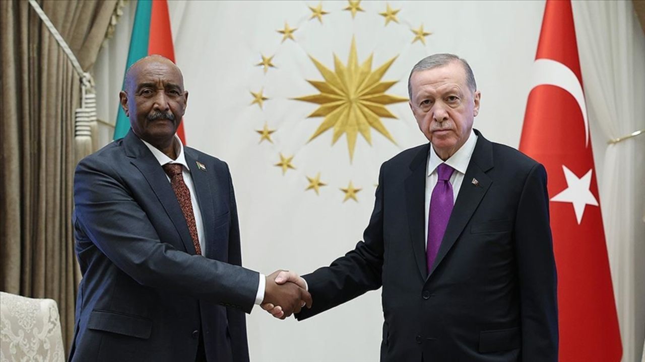 Son dakika | Cumhurbaşkanı Erdoğan Sudan Egemenlik Konseyi Başkanı Abdulfettah el-Burhan ile görüştü