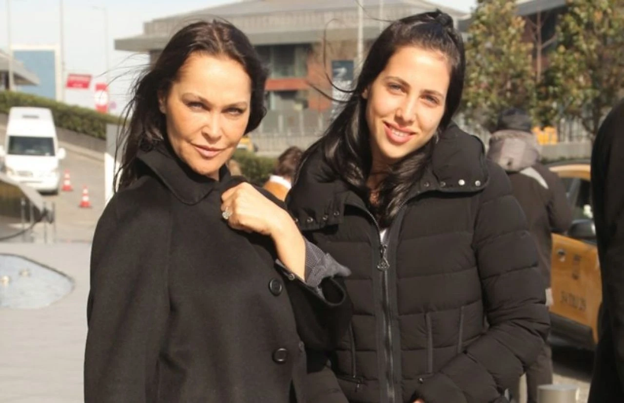 Helin Avşar, Hülya Avşar'ın kızı mı? Herkes merak ediyordu, ilk ağızdan cevap geldi - 2. Resim