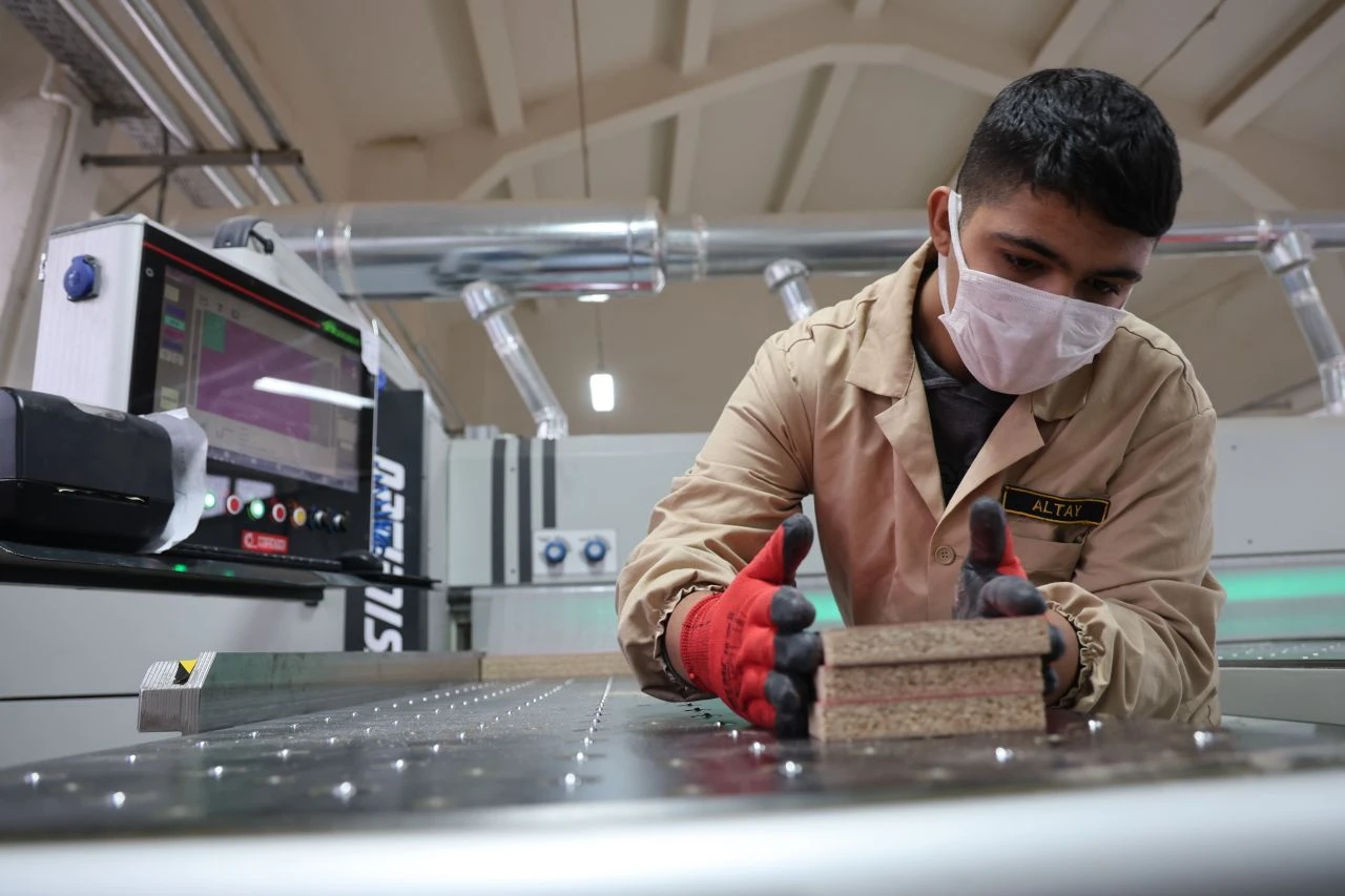 Fabrika değil lise: Yıllık cirosu 7 milyon lira! Şimdi herkes kapılarını çalıyor