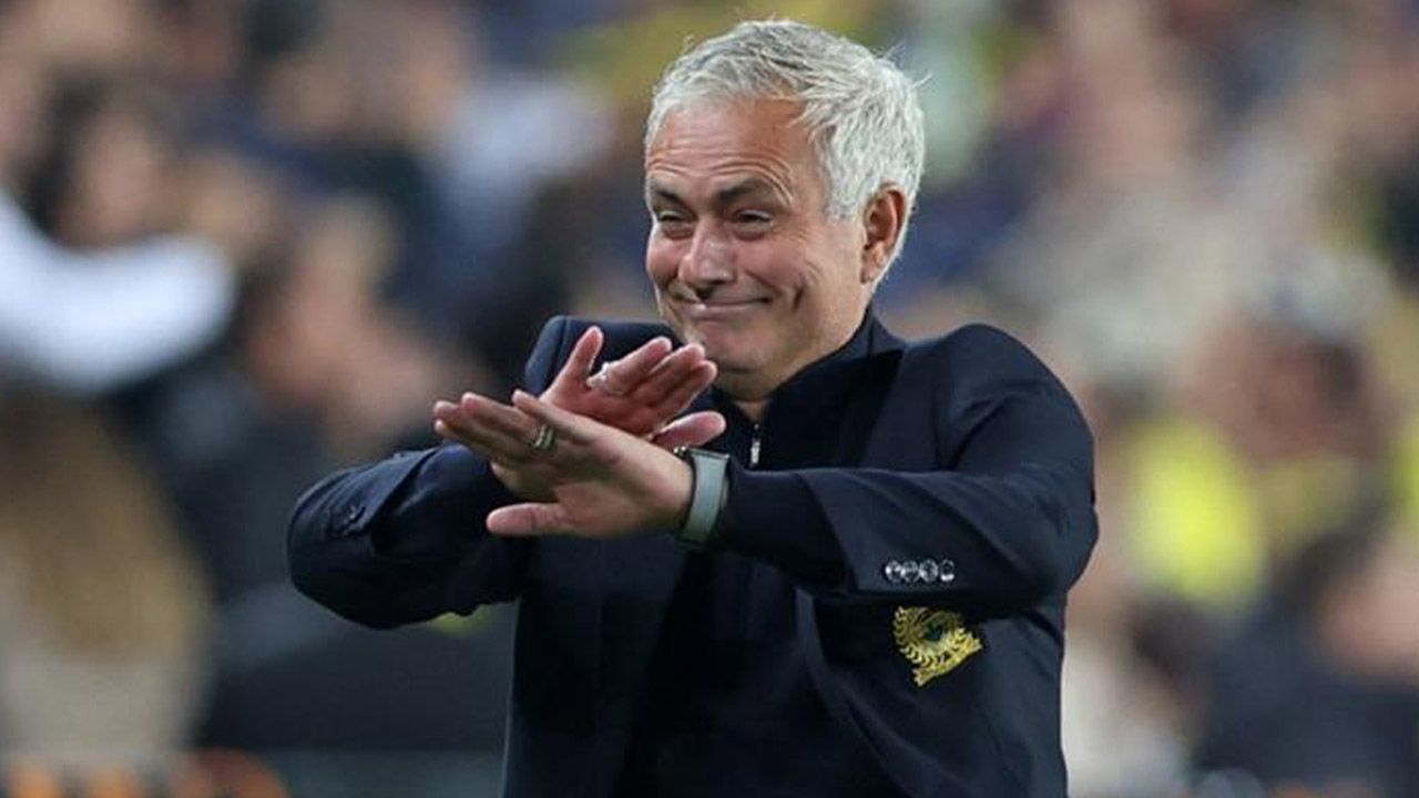 Jose Mourinho özellikle istedi! Fenerbahçe için sürpriz sol bek iddiası