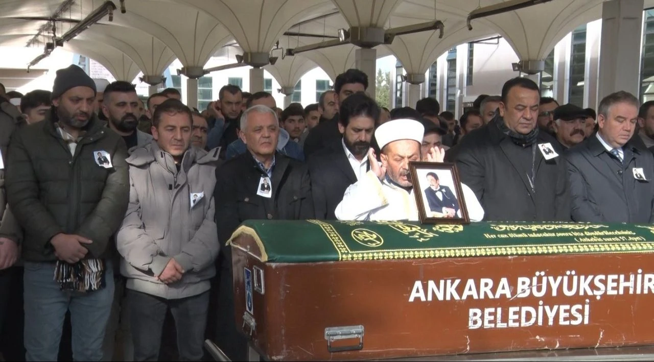 Ankaralı Turgut'a son veda! Oğlu Haydar TGRT Haber'e konuştu, gözyaşları sel oldu - 1. Resim