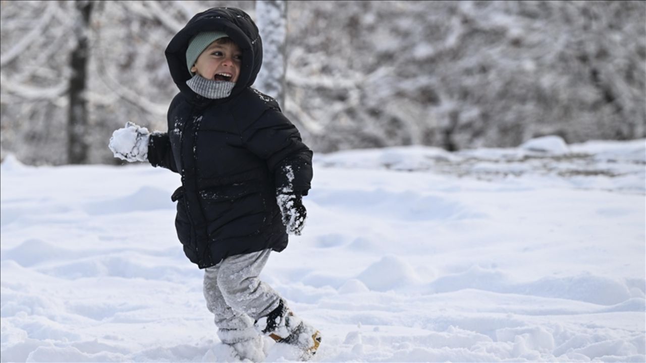 Bolu&#039;da bugün okullar tatil mi? 4 ilçede eğitime kar engeli