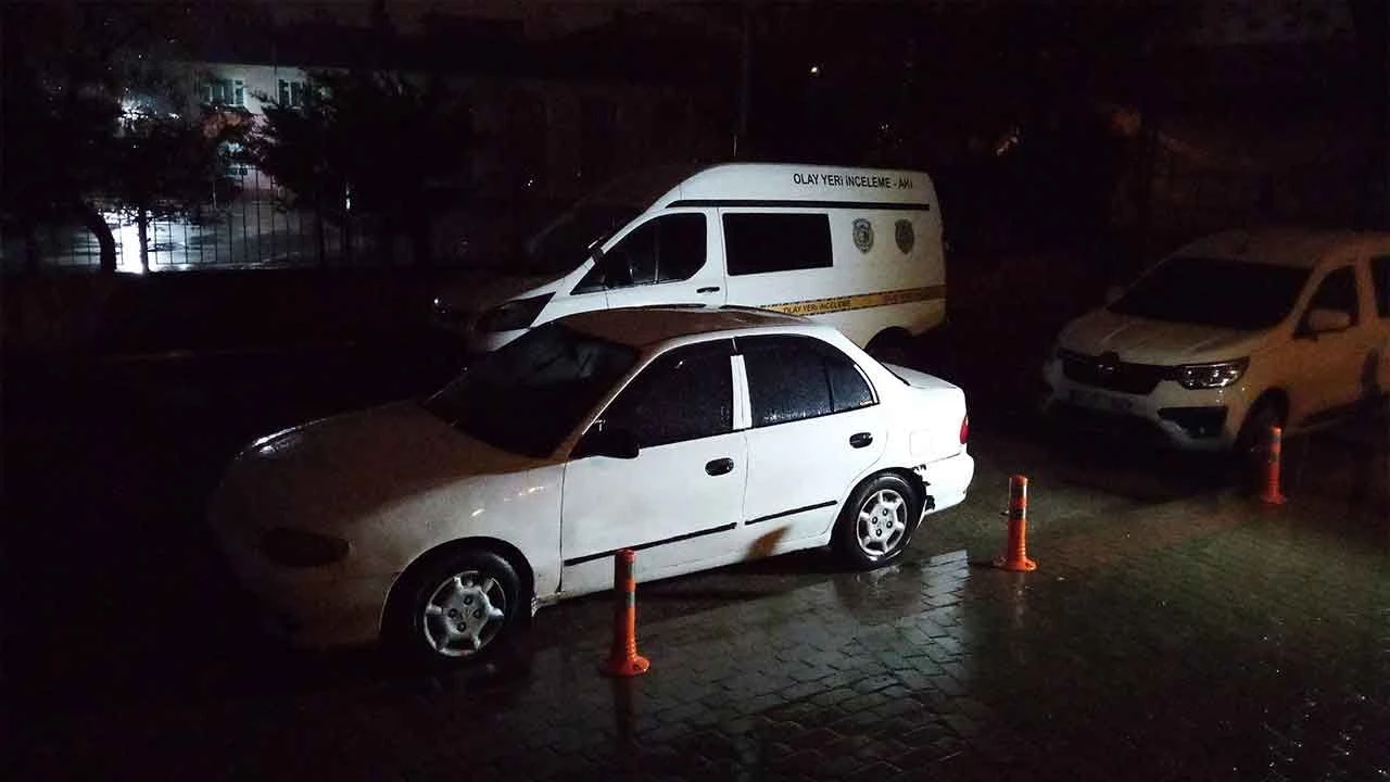 Bursa'da bir garip olay! Çaldığı araçla 2 gün gezdi, yakıtı bitince bırakıp kaçtı - 1. Resim