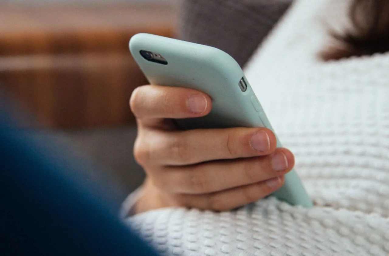 Uzmanlardan 'akıllı telefonlara karşı' uyarı: Bu alışkanlık sizi mahvediyor olabilir - 1. Resim