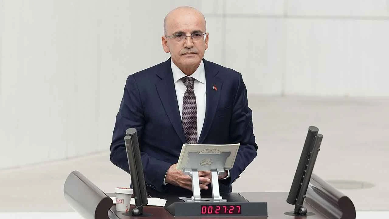 Bakan Şimşek 'çalışanlarımızı ezdirmeyeceğiz' dedi, asgari ücret için net konuştu - 1. Resim