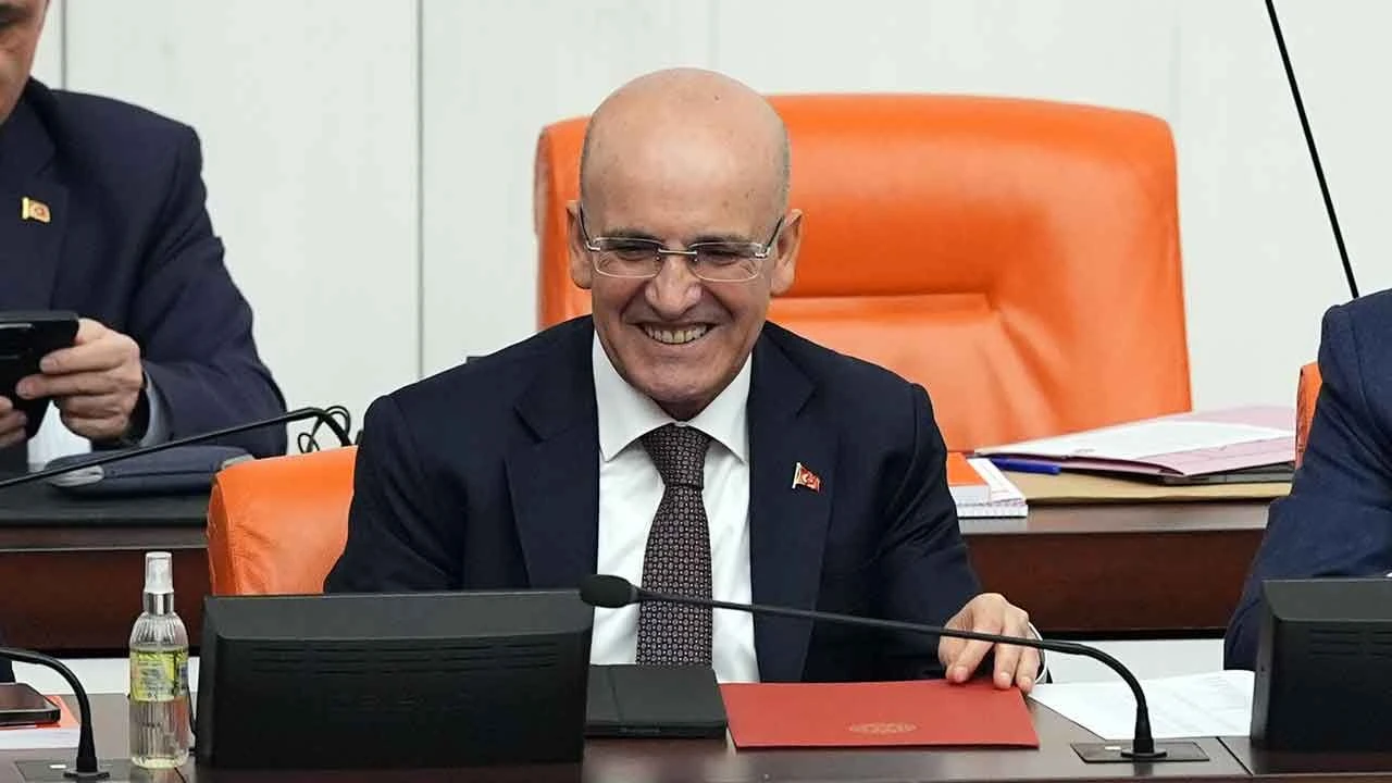 Bakan Şimşek 'çalışanlarımızı ezdirmeyeceğiz' dedi, asgari ücret için net konuştu - 3. Resim