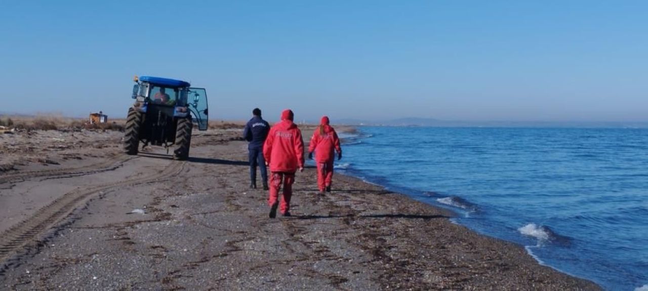 İstanbul'da denize düşen iki kardeş halen bulunamadı! Çanakkale'de de arama çalışması başlatıldı - 1. Resim