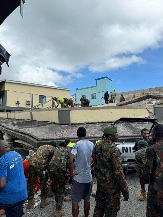 Pasifik ada ülkesi Vanuatu 7.3 büyüklüğündeki depremle sarsıldı: Sokaklar cansız bedenle doldu taştı! - 6. Resim