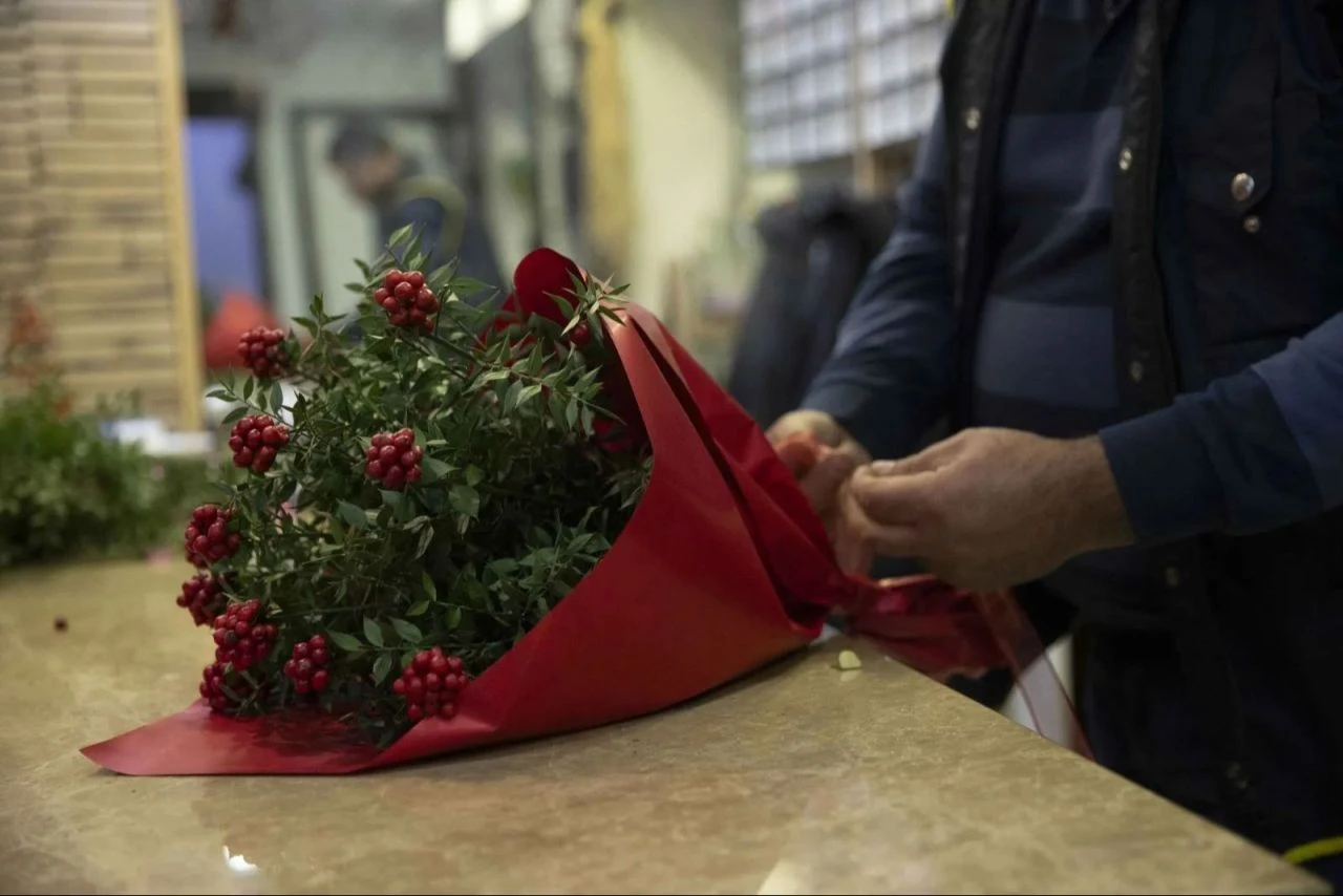 Yeni yılın simgesi kokina fiyatıyla dudak uçuklattı! Rakamı duyanların ağzı açık kaldı