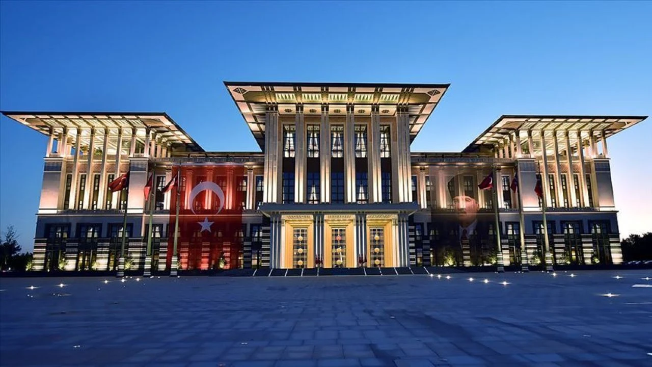 Beştepe'de gizli toplantı: Hiçbir cihaz alınmadı! 'Kırmızı Kitap' güncelleniyor