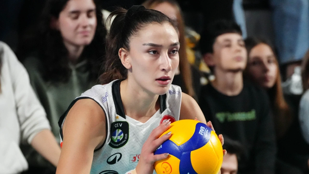 Hande Baladın Eczacıbaşı’ndan ayrılıyor mu? Ebrar Karakurt’un geleceği iddia edilmişti