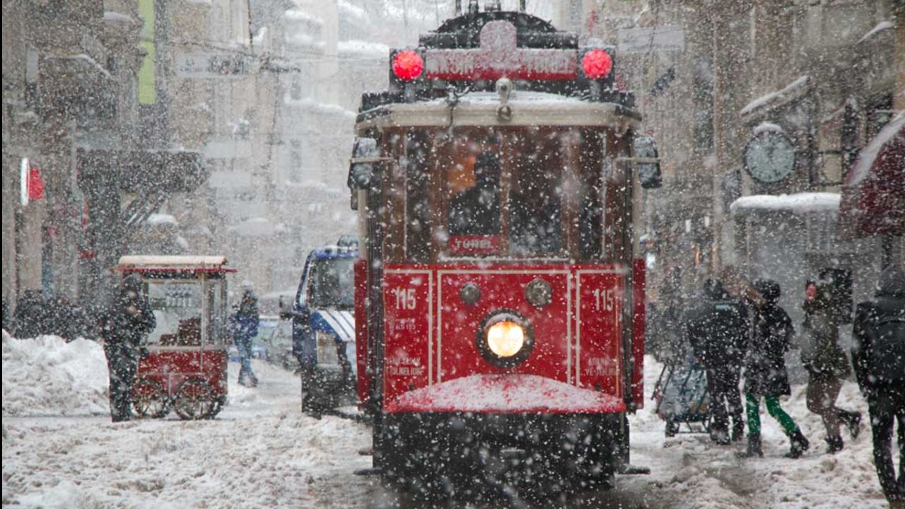 İstanbul&#039;a kar yağışı için tarih verildi! Megakent beyaza bürünecek