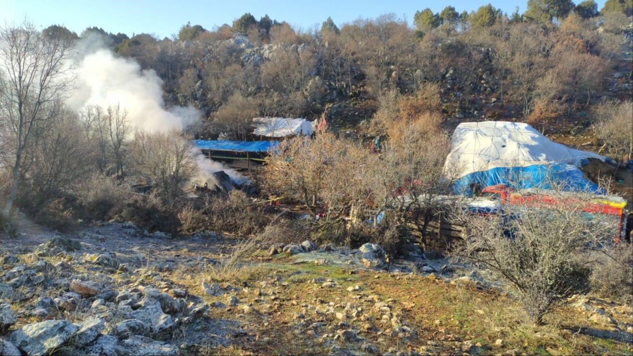 Konya'da yangın faciası! Karı koca feci şekilde can verdi - 2. Resim