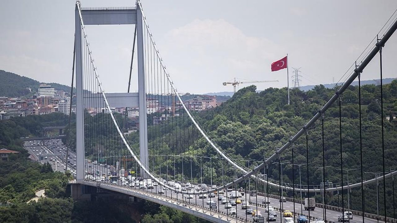 Milyonlarca araç sahibine kötü haber! 2025 otoyol ve köprü geçiş ücretlerine zam yağacak - 2. Resim