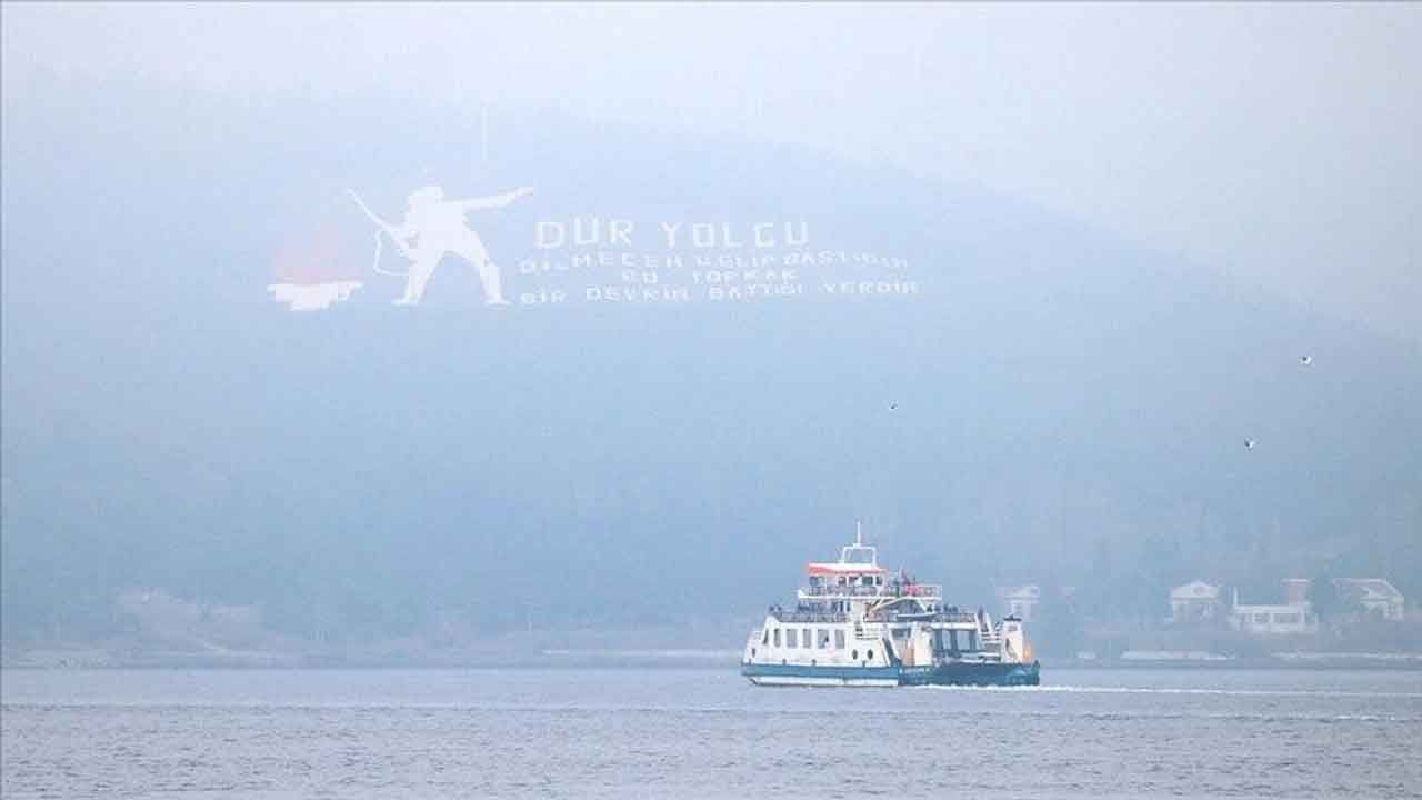 Çanakkale Boğazı'nda gemi trafiği sis nedeniyle askıya alındı