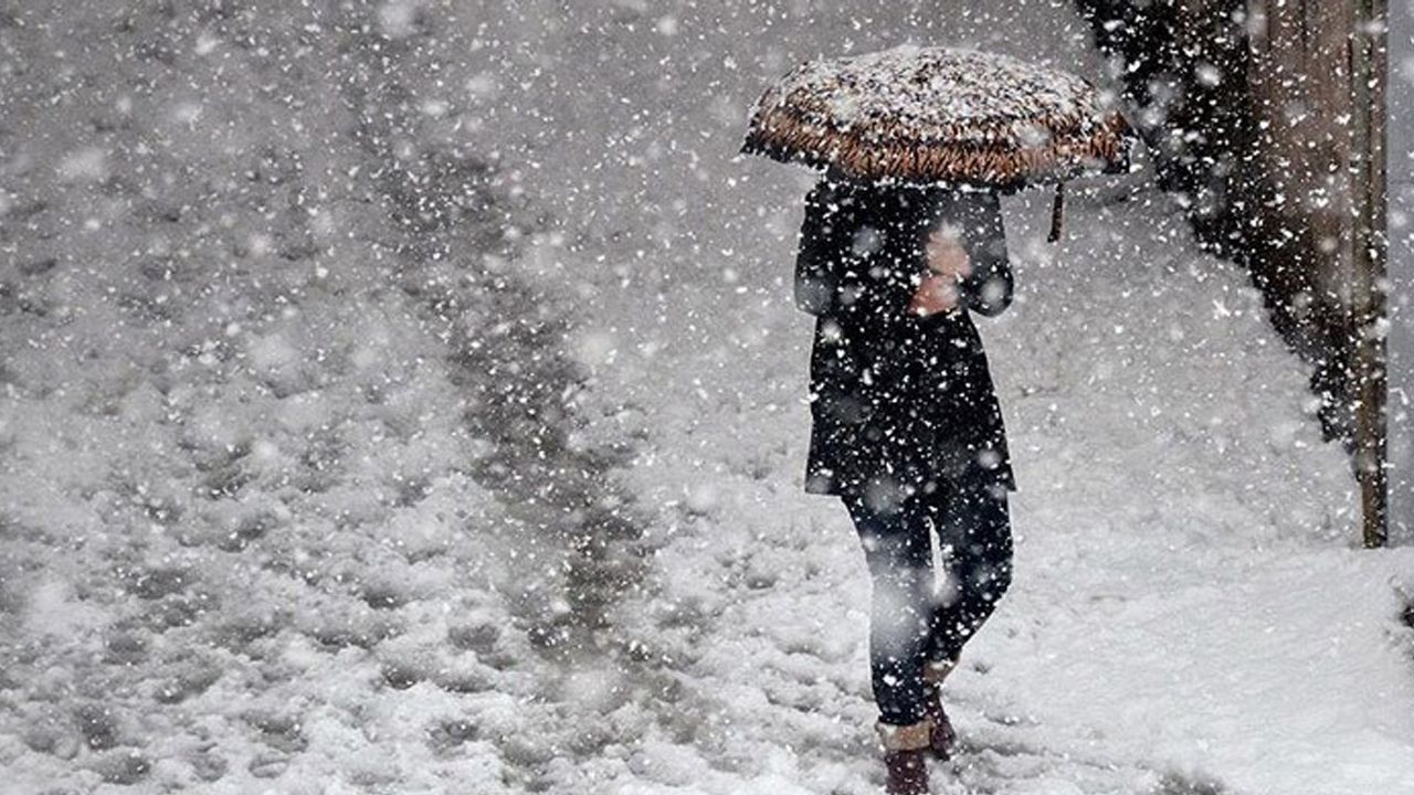 Meteoroloji&#039;den peş peşe uyarılar! Bu illerde yaşayanlar dikkat: Lapa lapa kar yağacak