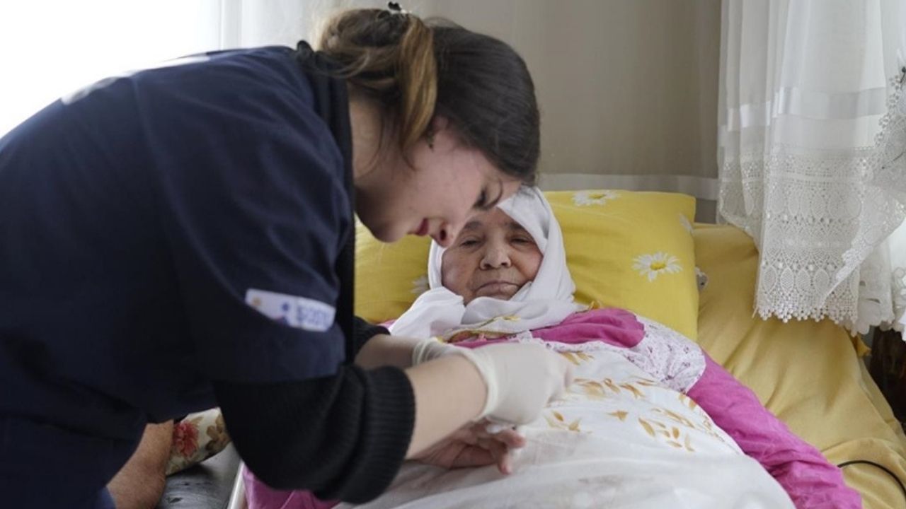 TÜİK açıkladı: Türkiye'de en fazla yardım emeklilere ve yaşlılara yapıldı - 2. Resim