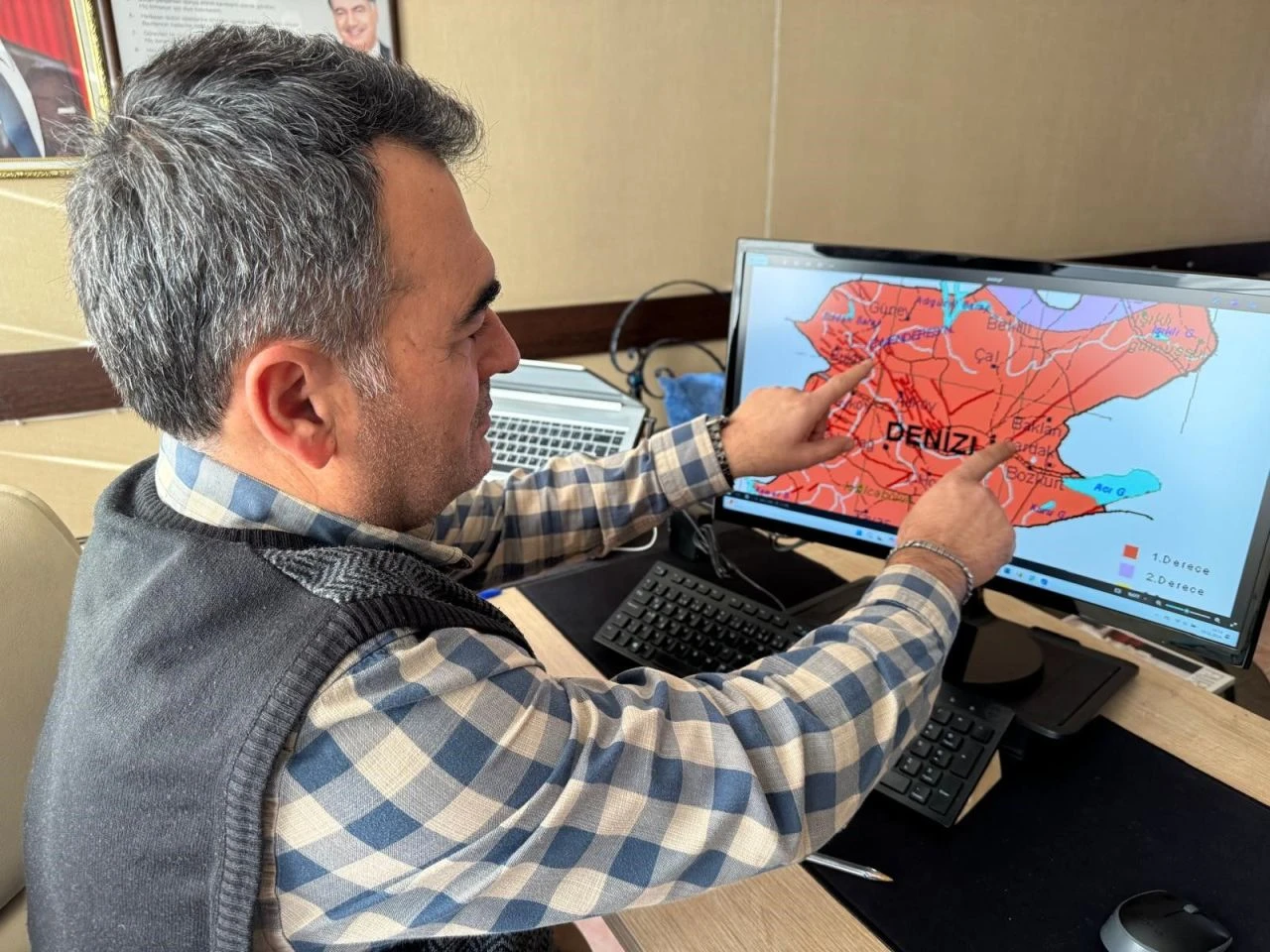 Denizli'de peş peşe korkutan depremler! Uzman isimden açıklama geldi - 1. Resim