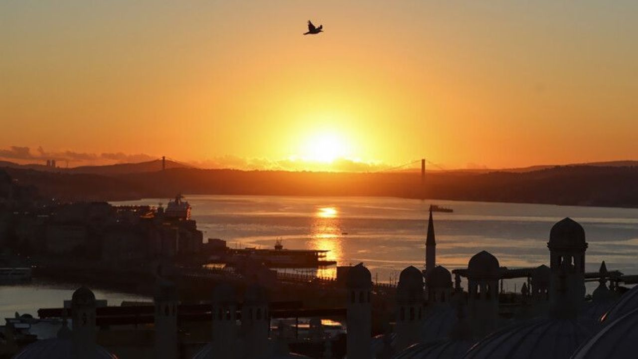 En uzun gece ne zaman, kaç saat sürüyor? Türkiye'de en uzun gece o ilde yaşanacak - 2. Resim