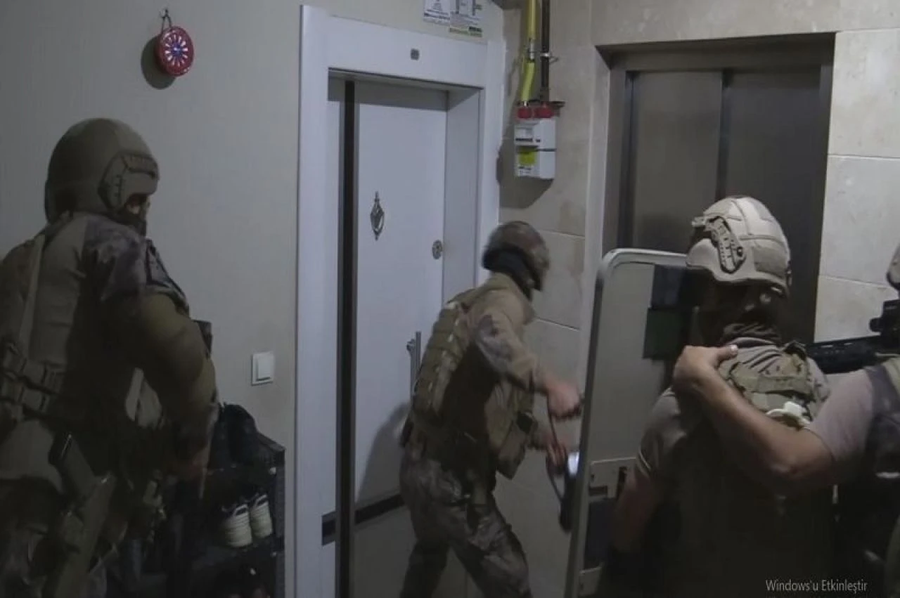 Fuat Avni'nin köstebeği nasıl yakalandı? FETÖ'cü istihbaratçı yemleme ile tuzağa düşürülmüş - 2. Resim