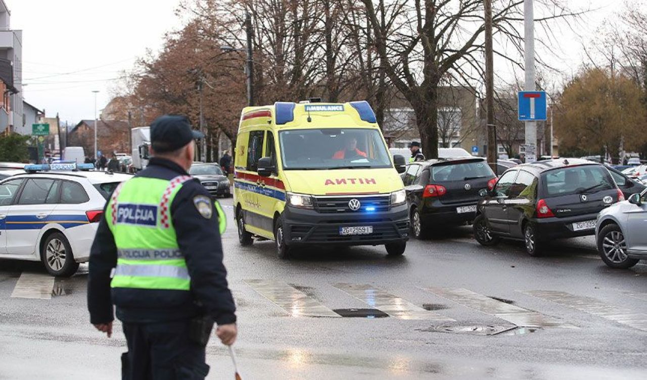 İlkokulda bıçaklı saldırı dehşeti: Bir çocuk öldü, çok sayıda kişi yaralandı - 3. Resim