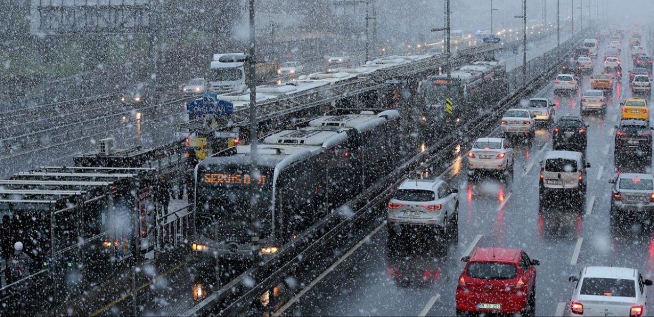 İstanbul kar bekliyor! Tarih verildi, havalimanları teyakkuza geçti - 3. Resim