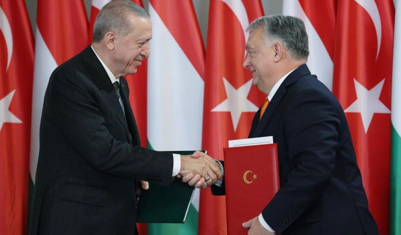 Macaristan Başbakanı Orban'dan Erdoğan'a övgü dolu sözler: Ukrayna ve Rusya arasında başarılı tek arabulucu oldu - 1. Resim