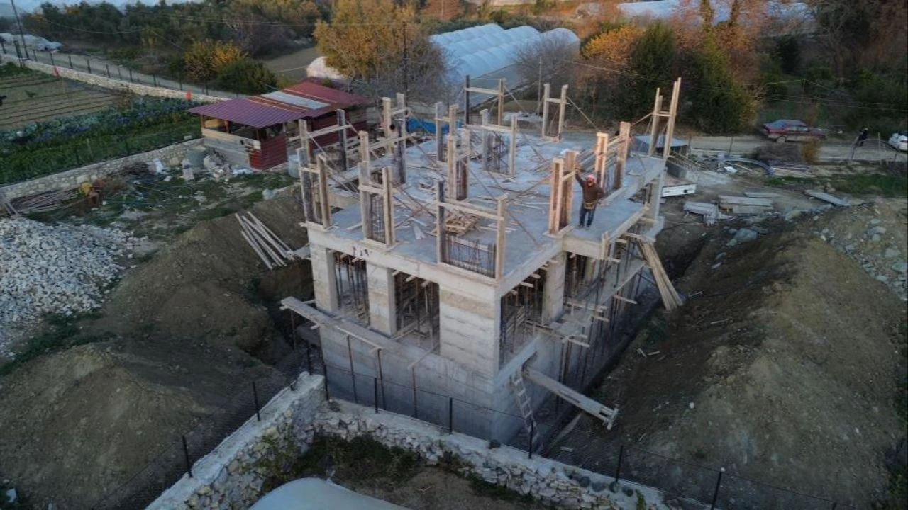 Günlük yevmiye 1750 TL'ye kadar çıktı! Deprem kenti Hatay'da çalışacak işçi bulunamıyor - 3. Resim