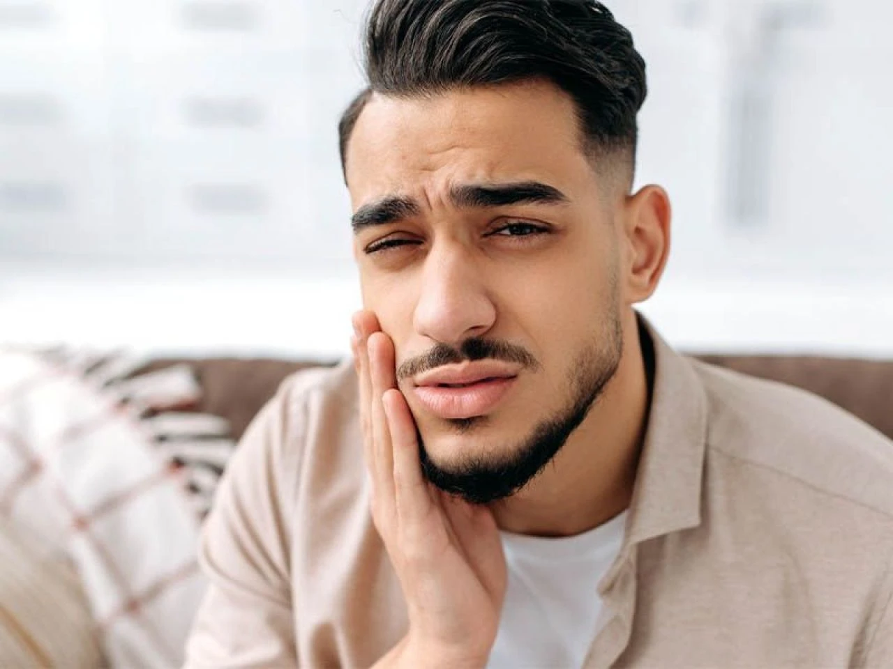 20'lik diş ağrısı nasıl geçer, kaç gün sürer? Şiddetli 20'lik diş ağrısına ne iyi gelir? - 2. Resim