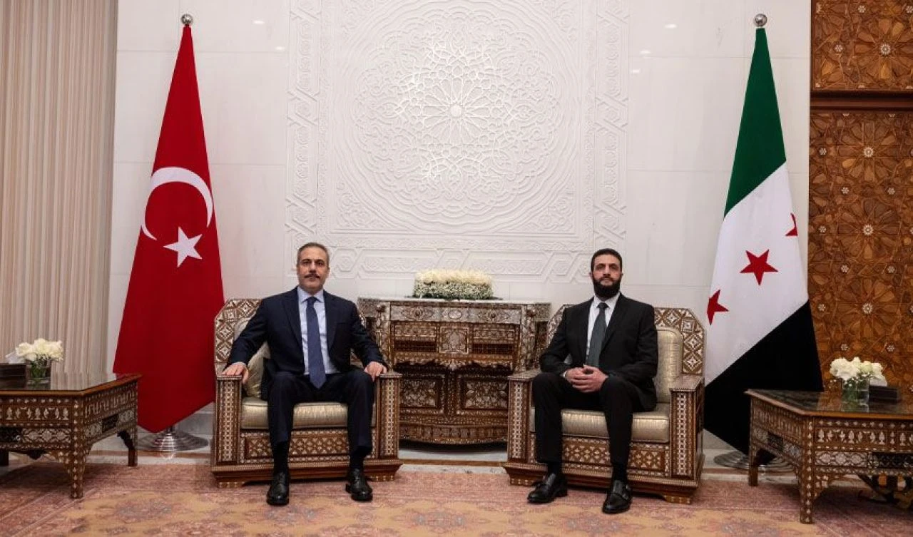 Dışişleri Bakanı Hakan Fidan, Suriye'de HTŞ lideri Ahmed El-Şara (Culani) ile görüştü - 4. Resim