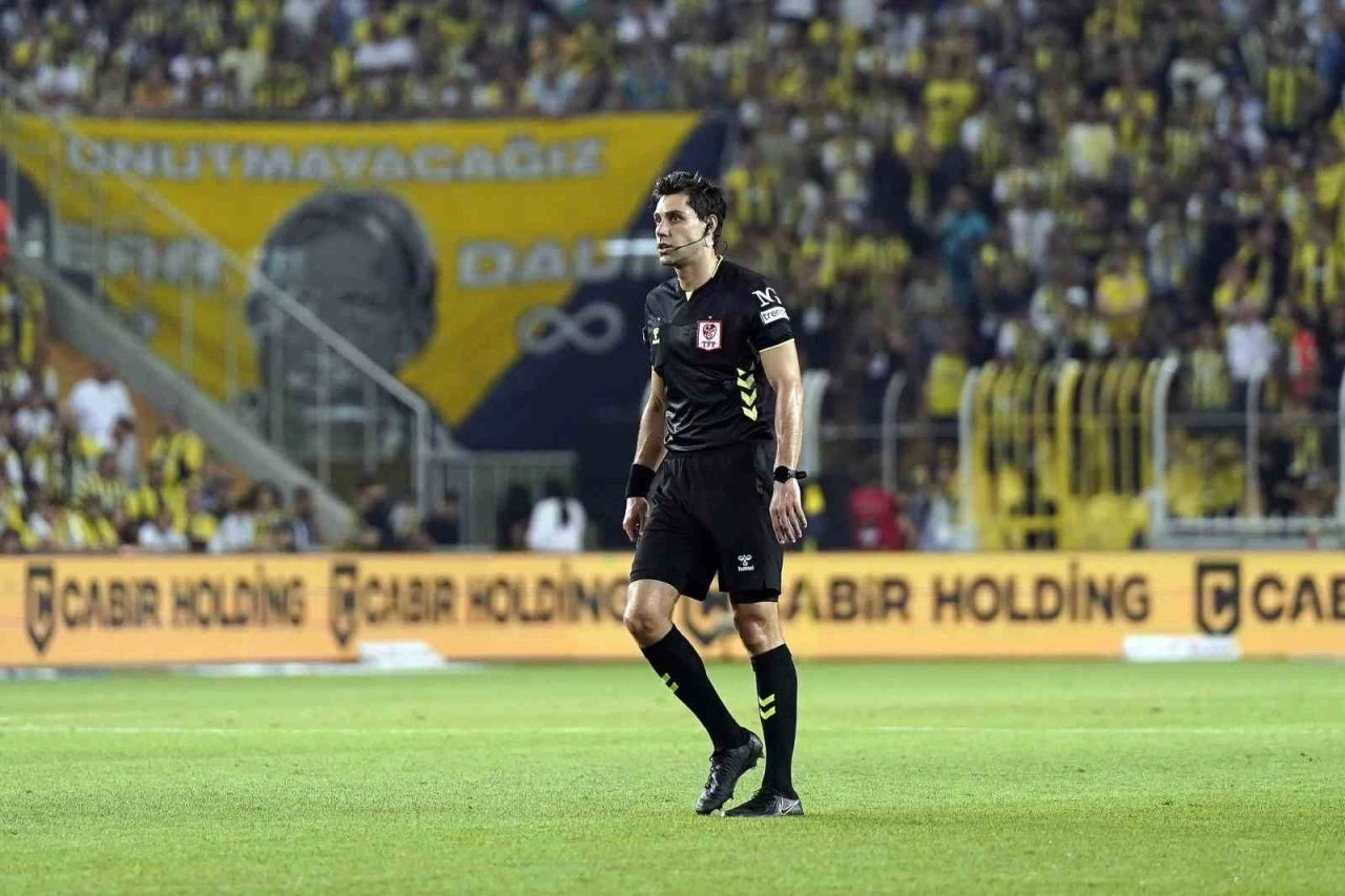 Kayserispor-Galatasaray maçının hakemi belli oldu! Mehmet Türkmen'in daha önce yönettiği karşılaşmaların istatistikleri - 2. Resim
