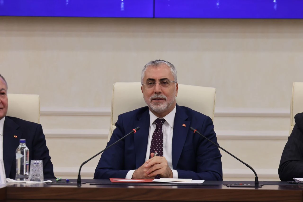Yeni asgari ücret için kritik karar haftası: 4. toplantı günü için ilk sinyal geldi! Milyonların gözü masada - 1. Resim