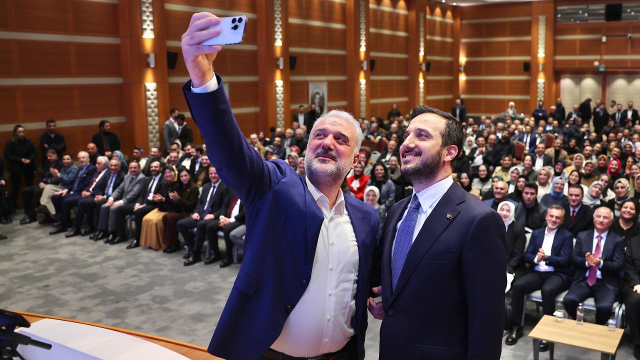 AK Parti&#039;nin yeni İstanbul İl Başkanı adayı belli oldu! Kabaktepe, Abdullah Özdemir&#039;i duyurdu