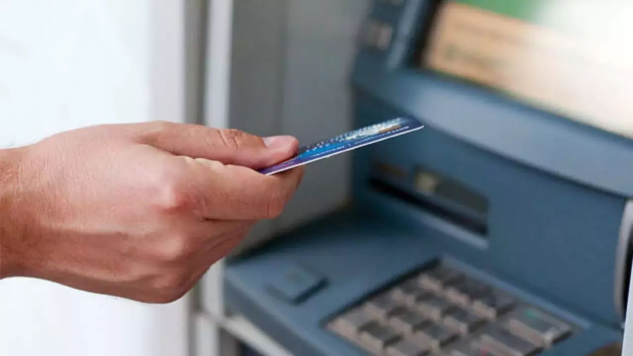 Şifrelerde yeni dönem! ATM'ler bu şifreye sahip olanların kartını yutacak - 1. Resim