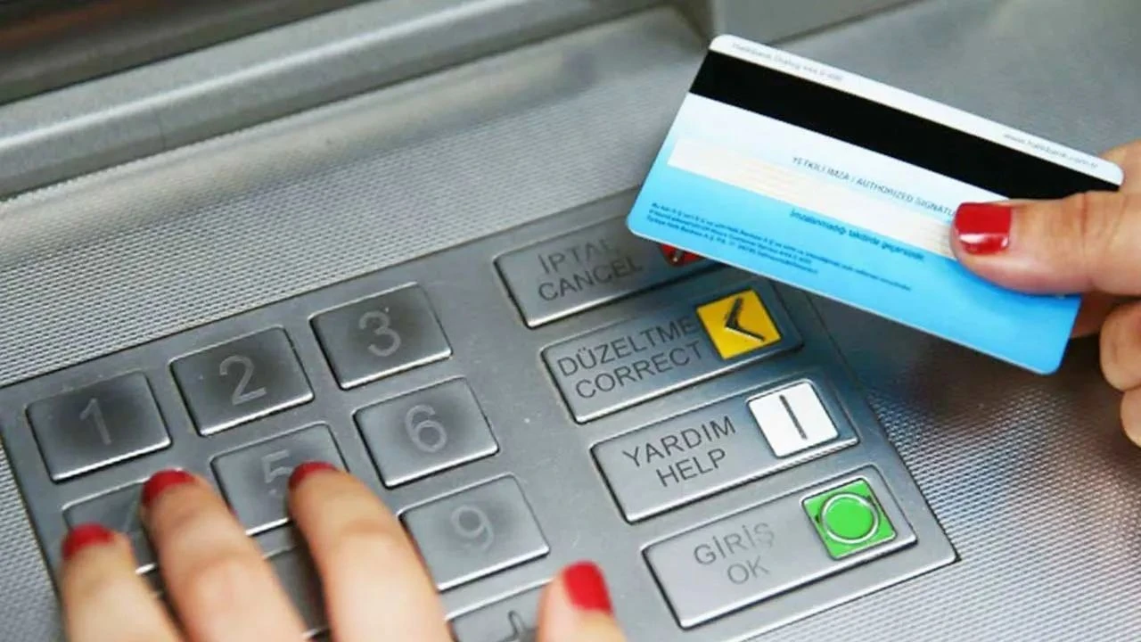 Şifrelerde yeni dönem! ATM'ler bu şifreye sahip olanların kartını yutacak