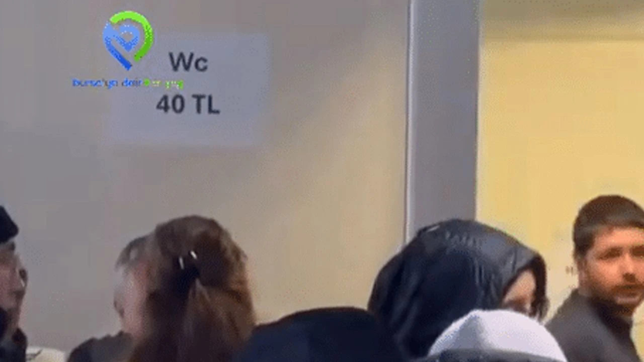 Uludağ'da tuvalet ücretini görenler hayrete düştü! Görüntüye tepki yağdı - 1. Resim