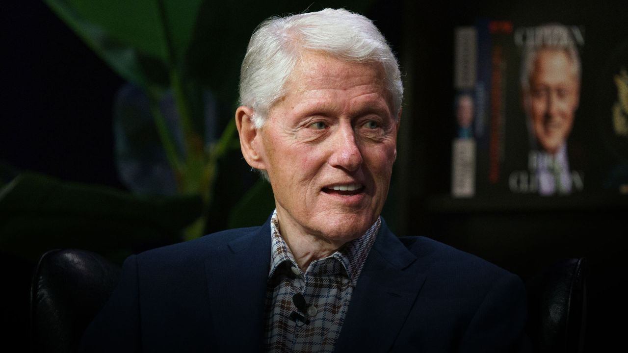 Eski ABD Başkanı Bill Clinton hastaneye kaldırıldı