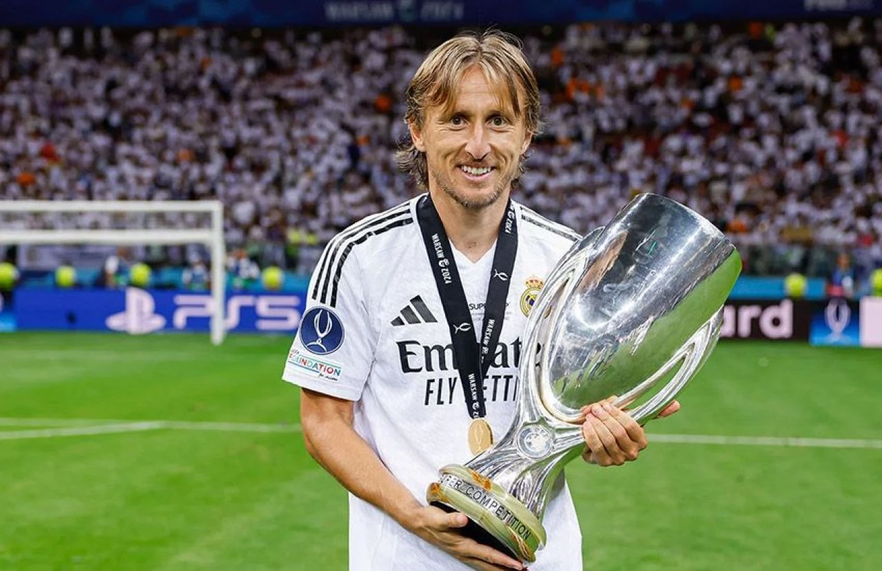 LaLiga’da Arda Güler rüzgarı: Ödülü kaptı, sosyal medya yıkıldı! ''Luka Modric artık meşaleyi devretmeli'' - 2. Resim