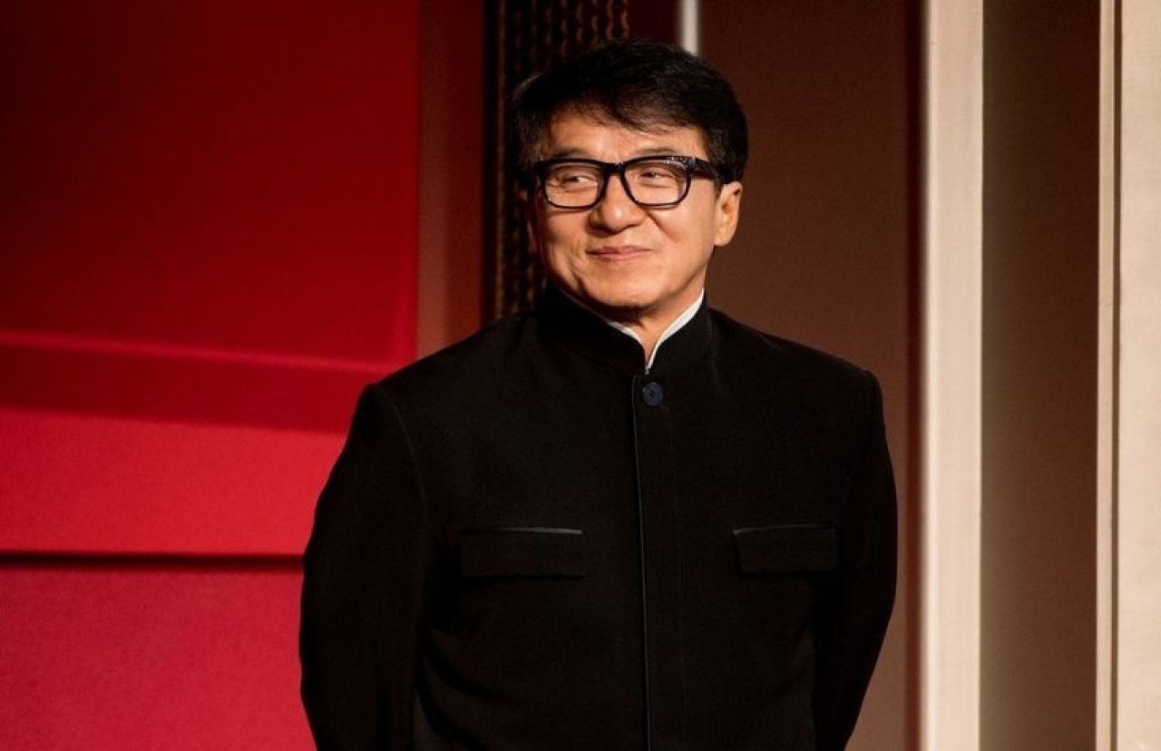 Oğlu Jackie Chan'i kızdırdı! 400 dolarlık servetini hayır kurumuna bağışlayacak - 1. Resim