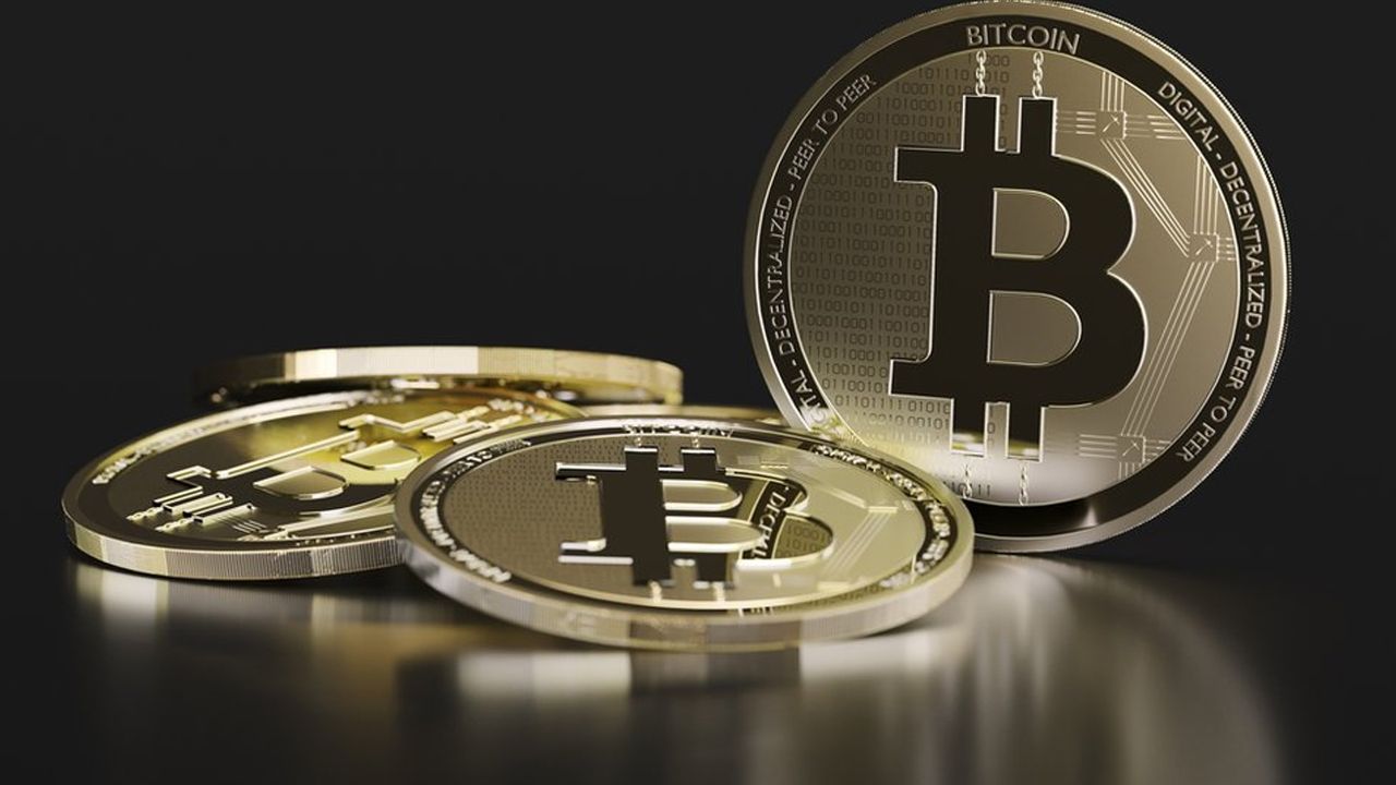 Rusya&#039;da Bitcoin ile alışveriş dönemi! Maliye Bakanı resmen duyurdu