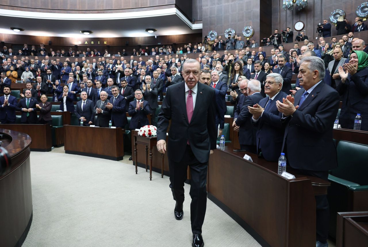 Son dakika | Asgari ücret için Cumhurbaşkanı Erdoğan'dan net mesaj: Çalışanlarımızı enflasyona ezdirmedik - 1. Resim