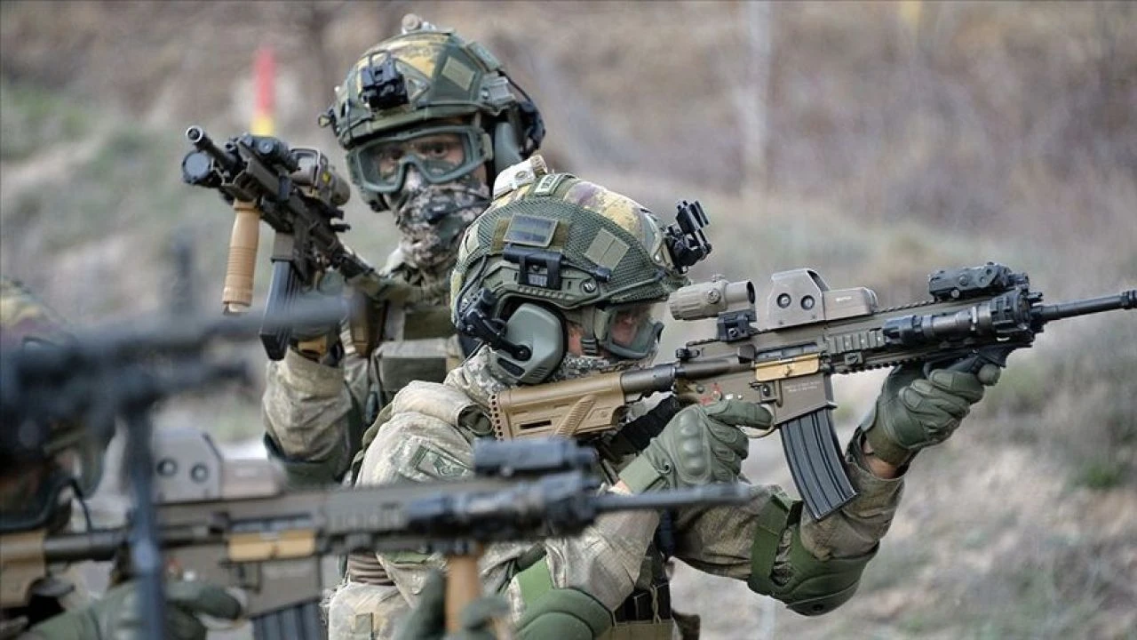 Son dakika | Suriye ve Irak'ta PKK operasyonu: 21 terörist etkisiz hale getirildi - 1. Resim